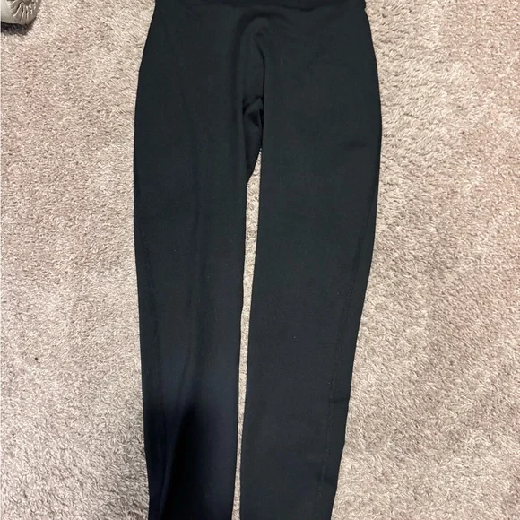 Bombshell Sportswear Black Figure Scrunch Leggings - Picture 5 of 7